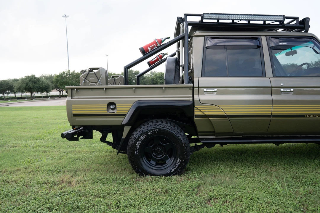 1999 Toyota J70 Land Cruiser - Image 22 of 31