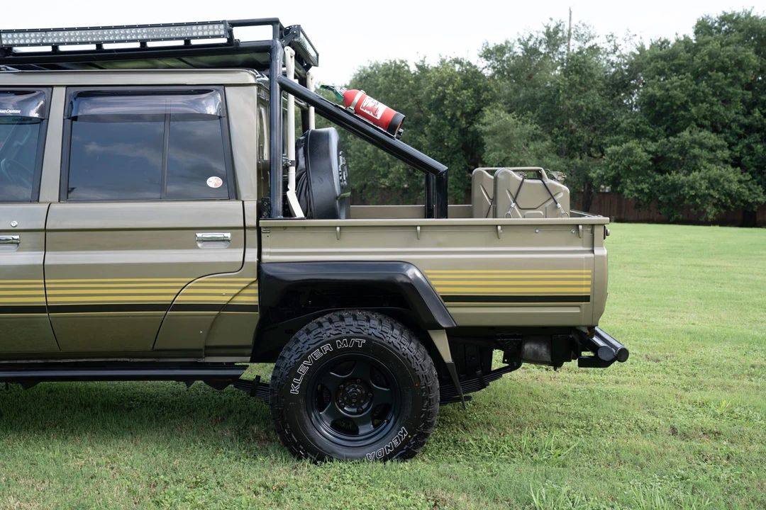 1999 Toyota J70 Land Cruiser - Image 28 of 31