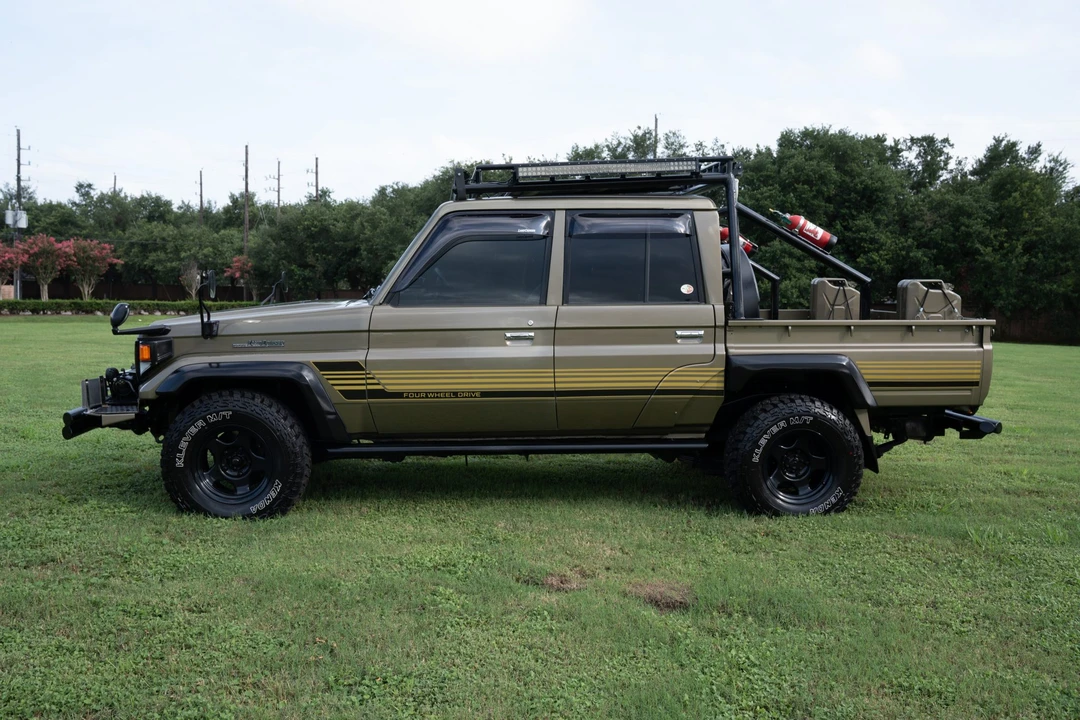 1999 Toyota J70 Land Cruiser - Image 20 of 31