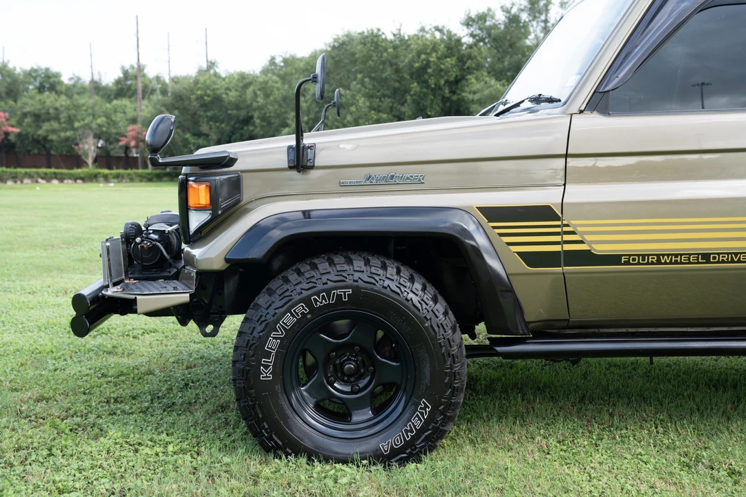 1999 Toyota J70 Land Cruiser - Image 26 of 31