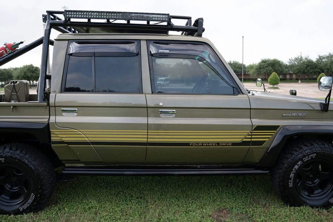 1999 Toyota J70 Land Cruiser - Image 23 of 31