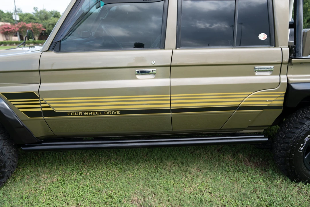 1999 Toyota J70 Land Cruiser - Image 27 of 31
