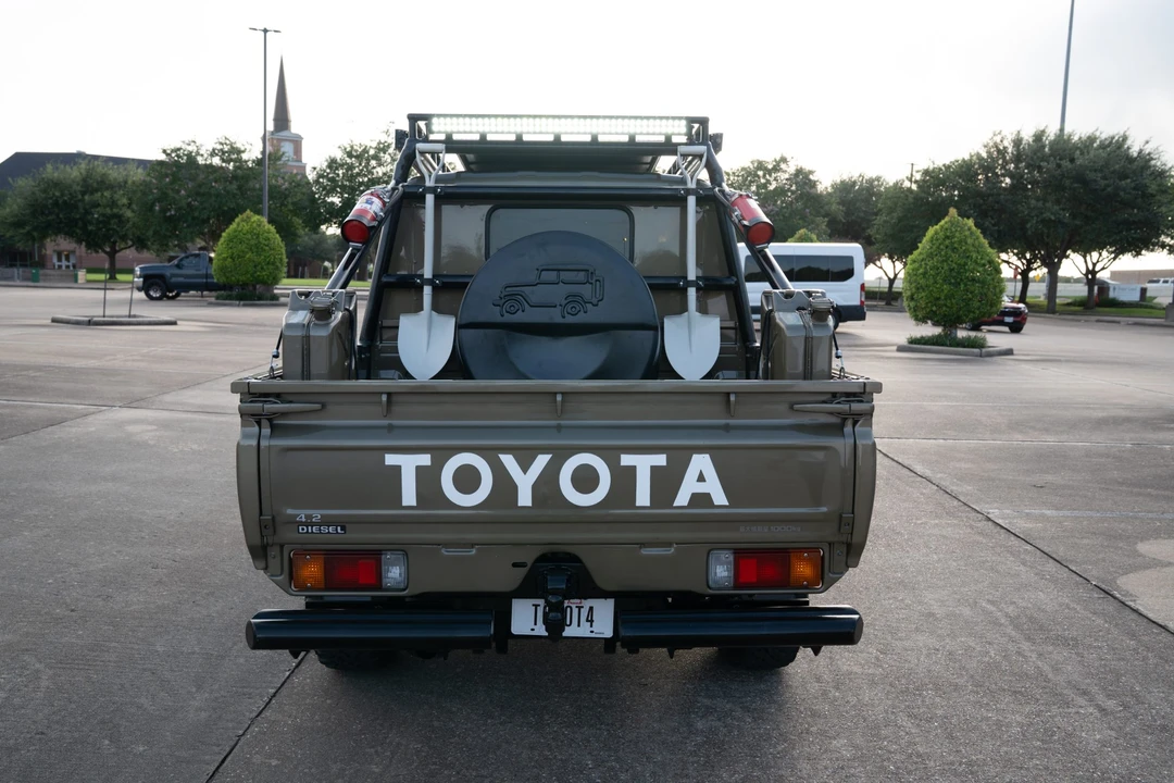 1999 Toyota J70 Land Cruiser - Image 16 of 31