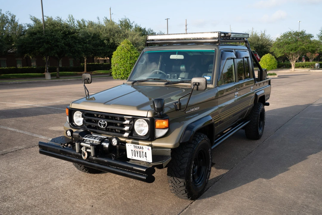 1999 Toyota J70 Land Cruiser - Image 5 of 31