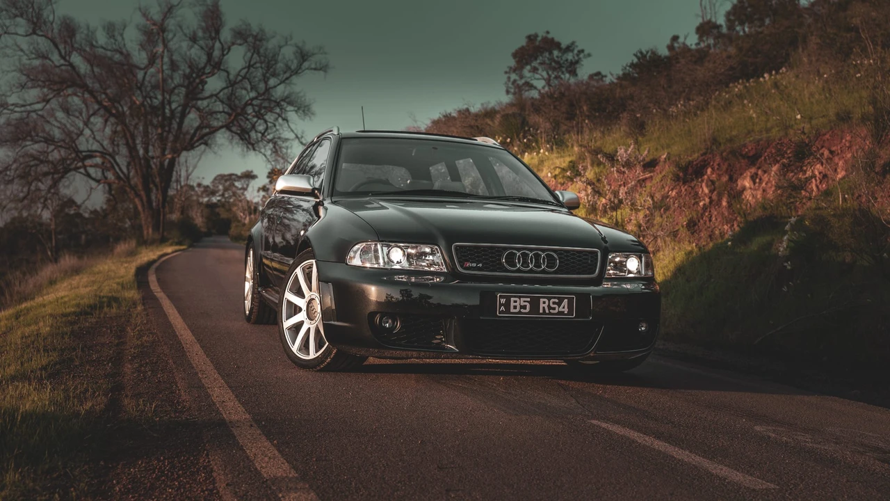 2001 Audi B5 RS4 Avant - Image 11 of 31