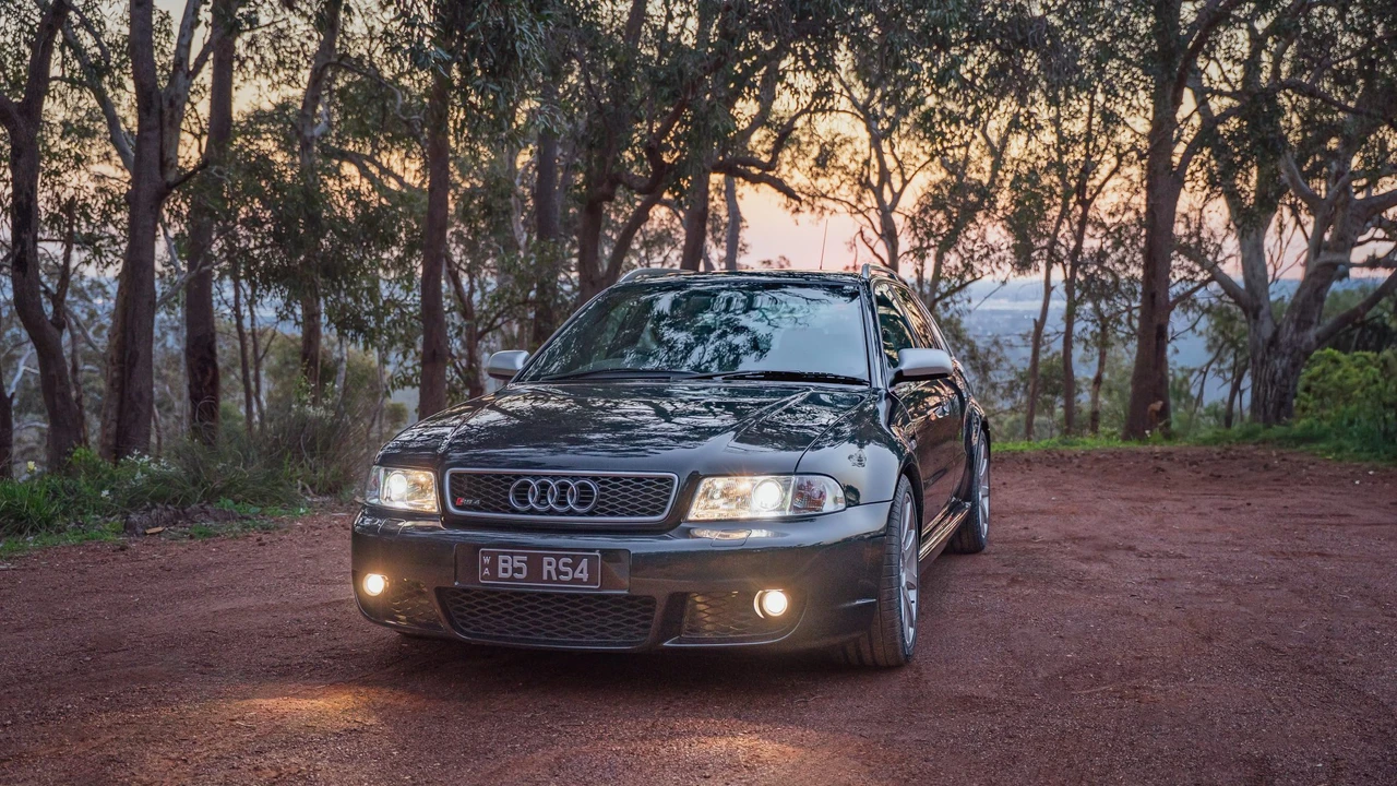 2001 Audi B5 RS4 Avant - Image 14 of 31