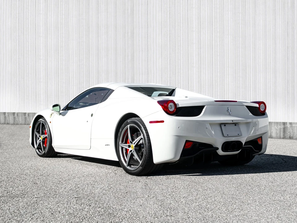 2015 Ferrari 458 Spider - Image 15 of 31