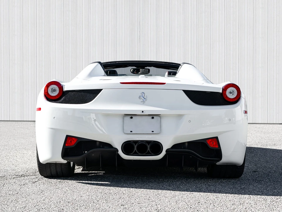 2015 Ferrari 458 Spider - Image 14 of 31