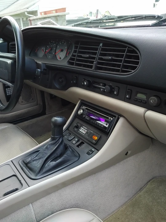 1986 Porsche 944 - Image 21 of 31