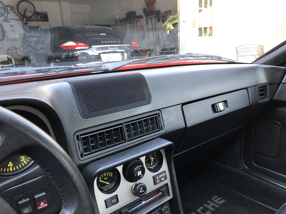 1983 Porsche 944 - Image 27 of 31