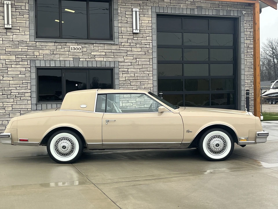 1985 Buick Riviera 4th-7th Gen - Image 6 of 31