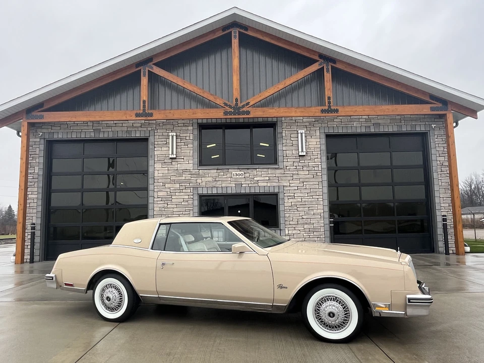 1985 Buick Riviera 4th-7th Gen - Image 4 of 31