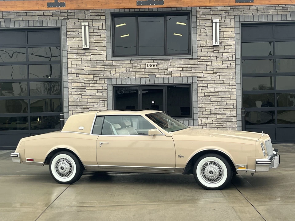 1985 Buick Riviera 4th-7th Gen - Image 5 of 31