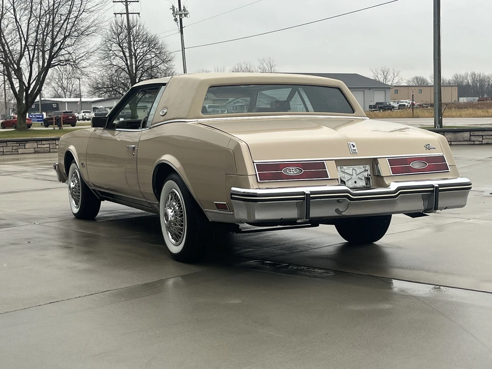 1985 Buick Riviera 4th-7th Gen - Image 10 of 31