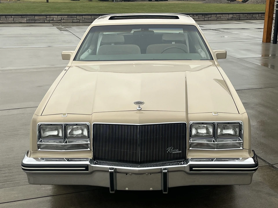 1985 Buick Riviera 4th-7th Gen - Image 17 of 31