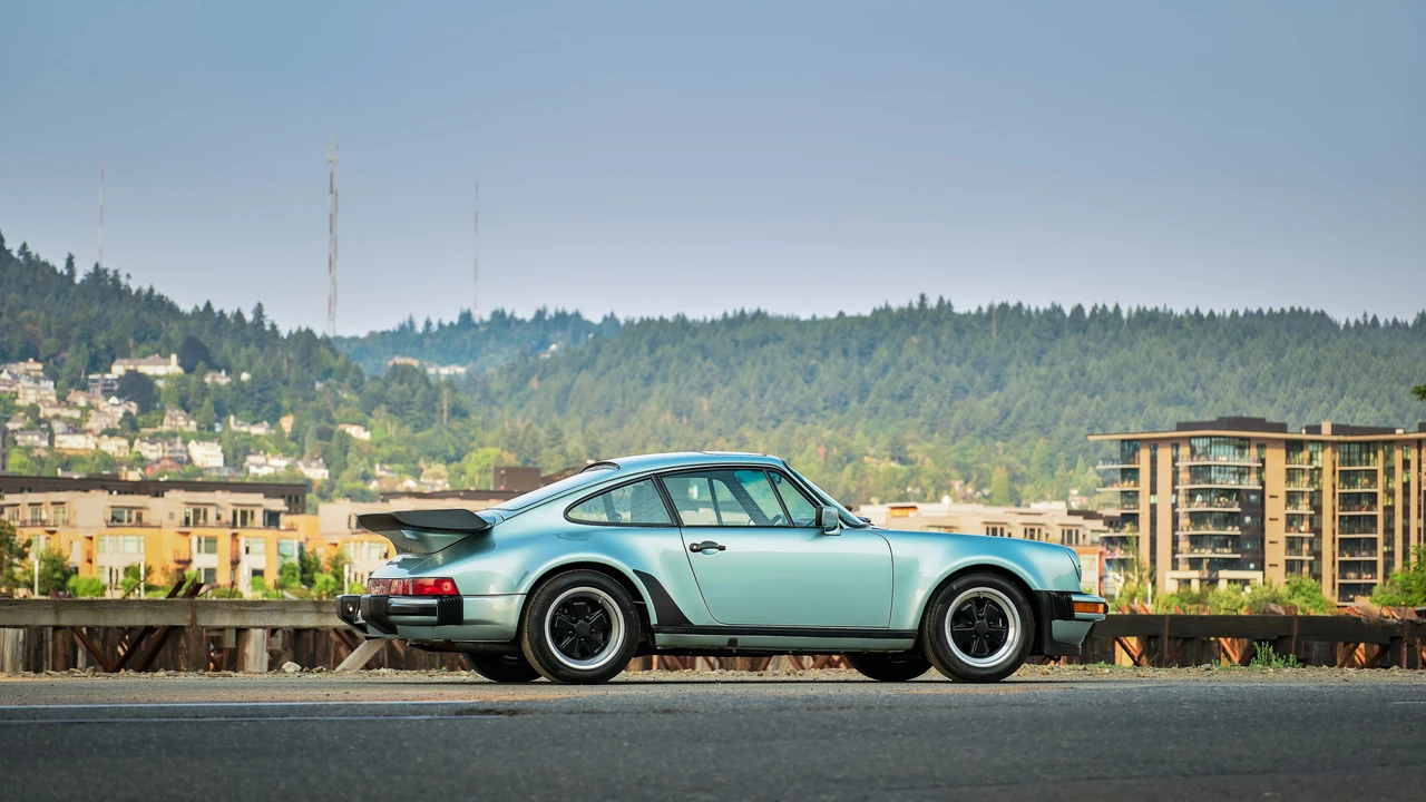 1985 Porsche 911 Carrera 3.2 - Image 10 of 31