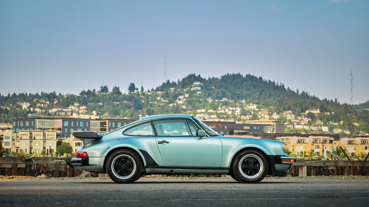 1985 Porsche 911 Carrera 3.2 - Image 11 of 31