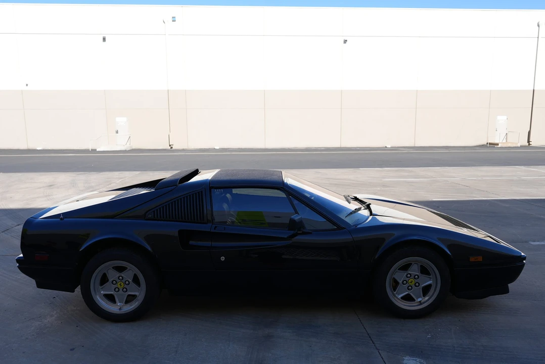 1986 Ferrari 328 GTS - Image 27 of 31