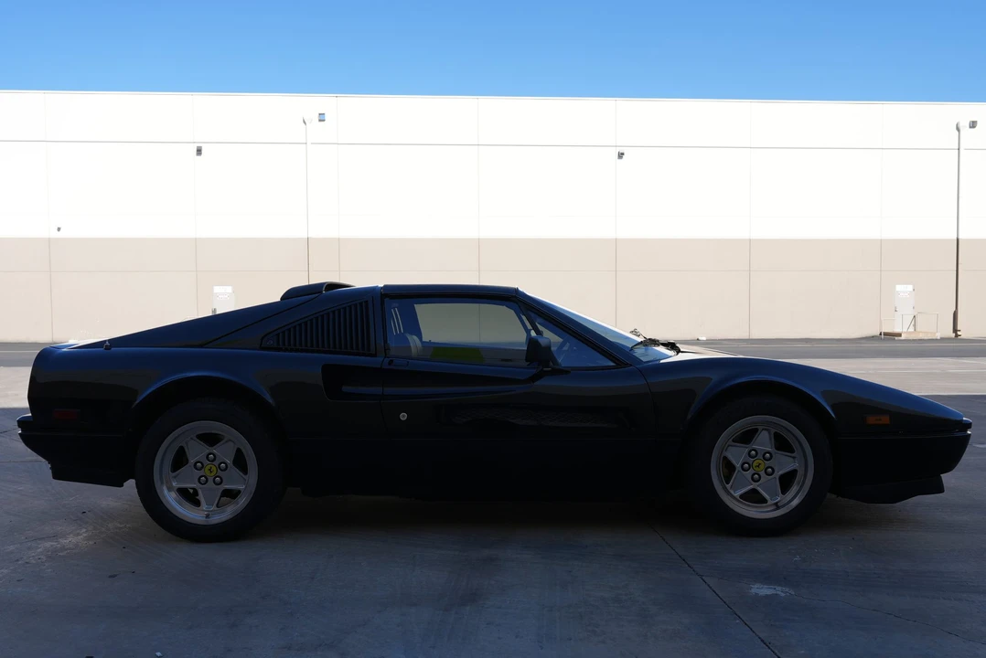 1986 Ferrari 328 GTS - Image 26 of 31