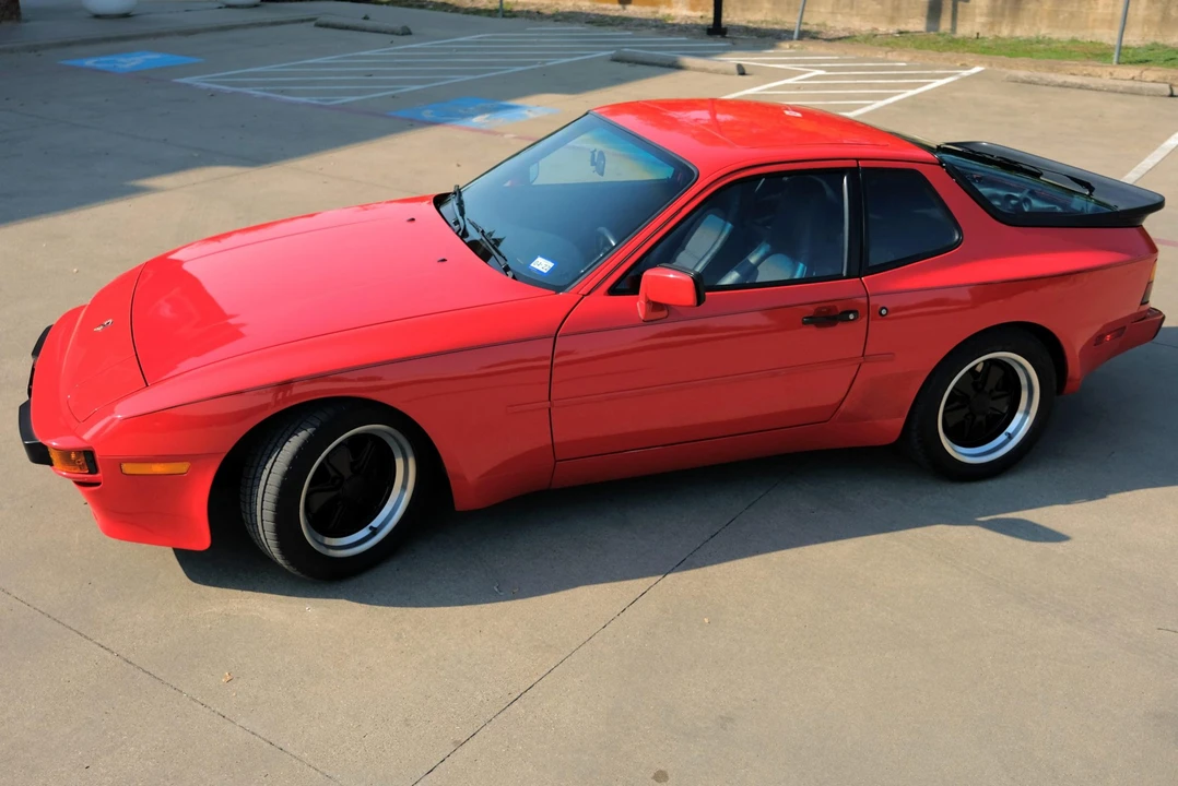 1986 Porsche 944 - Image 7 of 31