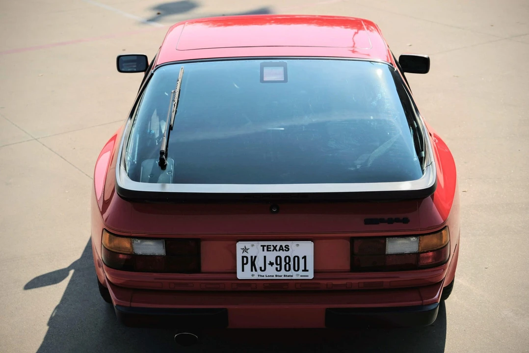 1986 Porsche 944 - Image 16 of 31