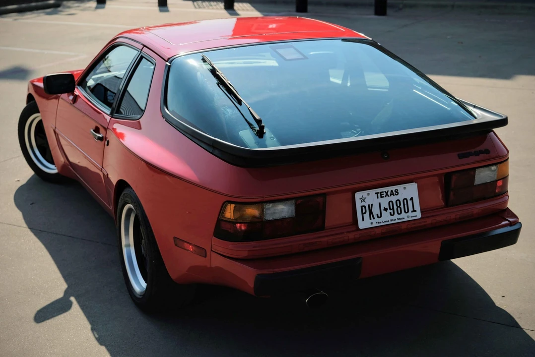 1986 Porsche 944 - Image 13 of 31