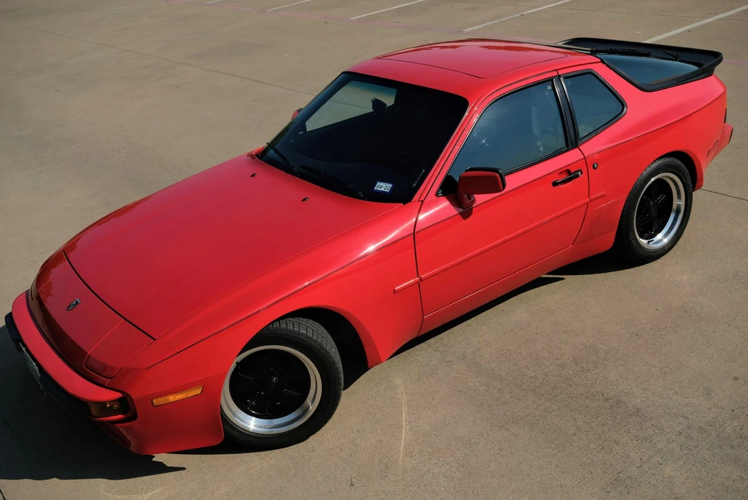 1986 Porsche 944 - Image 5 of 31