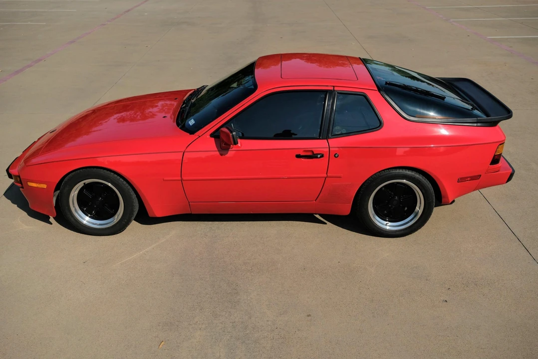 1986 Porsche 944 - Image 8 of 31