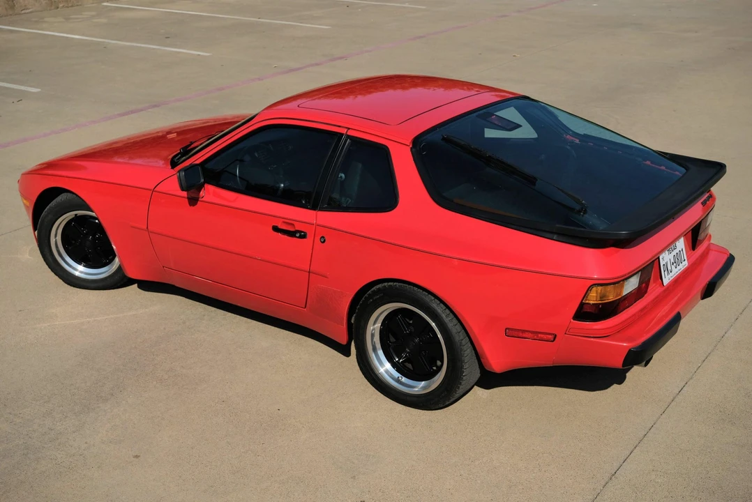 1986 Porsche 944 - Image 10 of 31