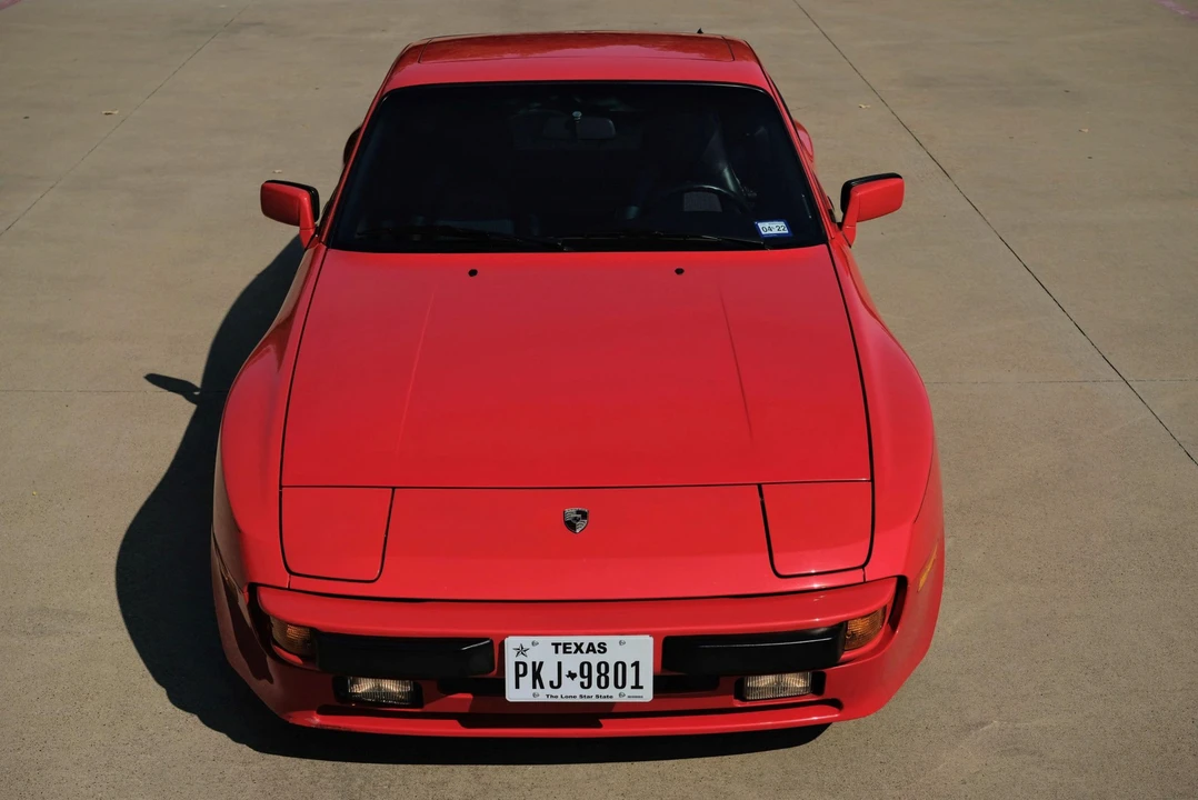 1986 Porsche 944 - Image 27 of 31