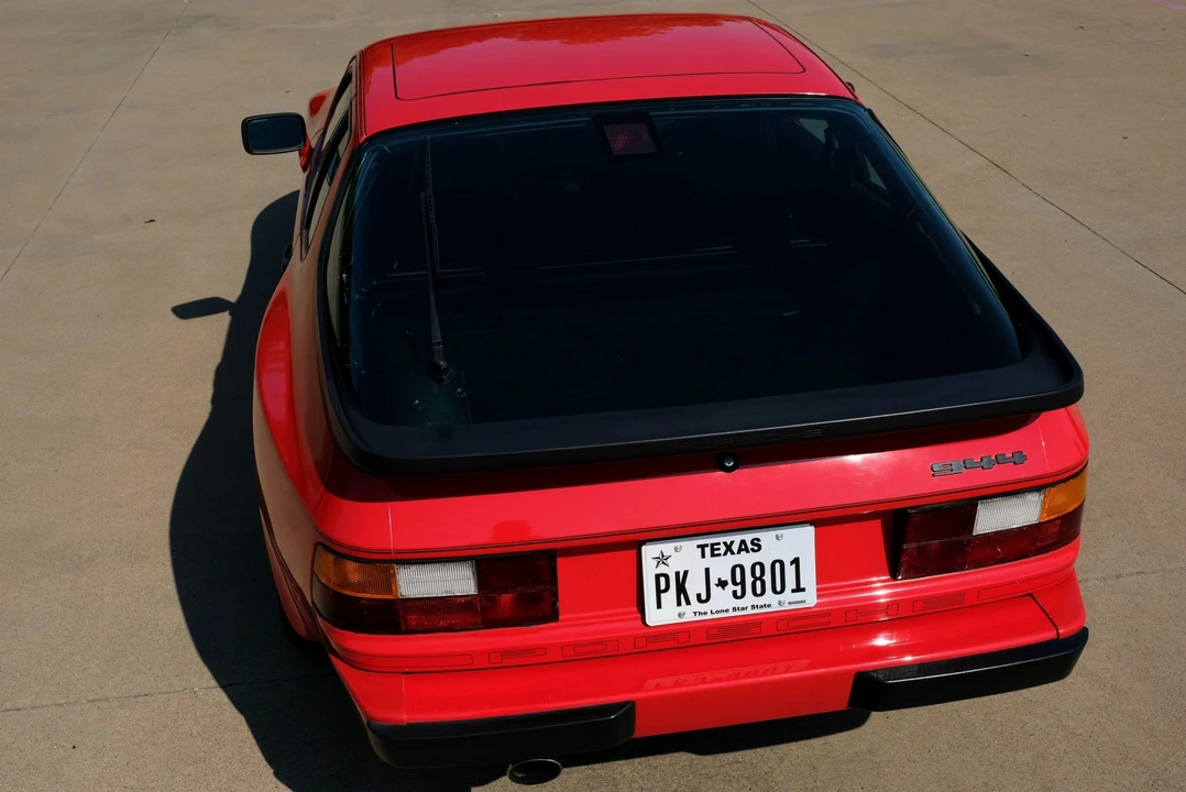 1986 Porsche 944 - Image 15 of 31