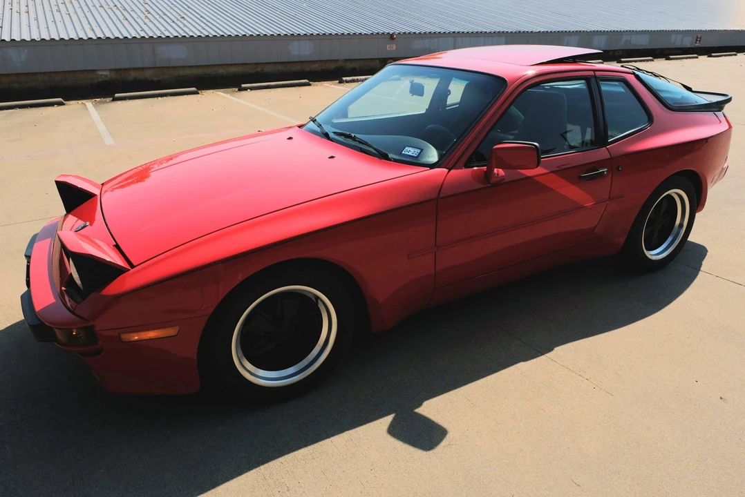 1986 Porsche 944 - Image 6 of 31