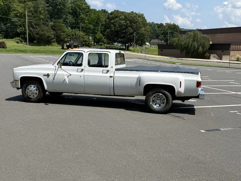 1988 Chevrolet C/K 4th Gen - Image 3 of 31