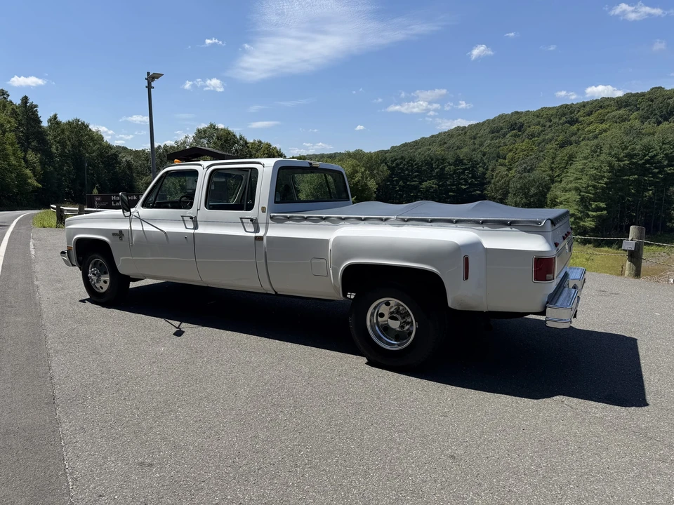 1988 Chevrolet C/K 4th Gen - Image 4 of 31