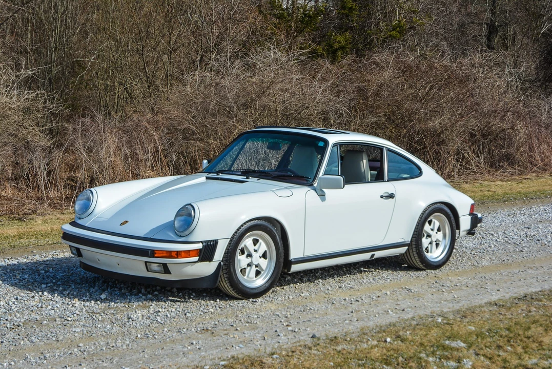 1988 Porsche 911 Carrera 3.2 - Image 8 of 31
