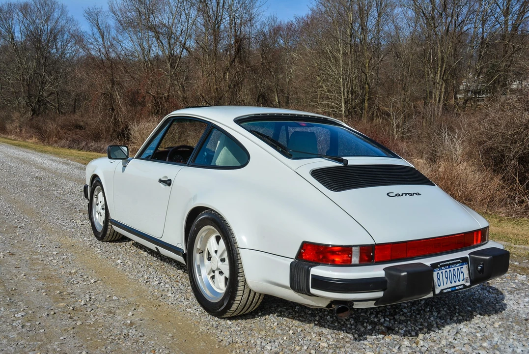 1988 Porsche 911 Carrera 3.2 - Image 19 of 31