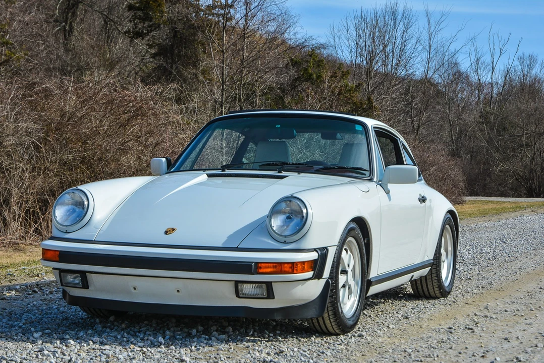 1988 Porsche 911 Carrera 3.2 - Image 2 of 31