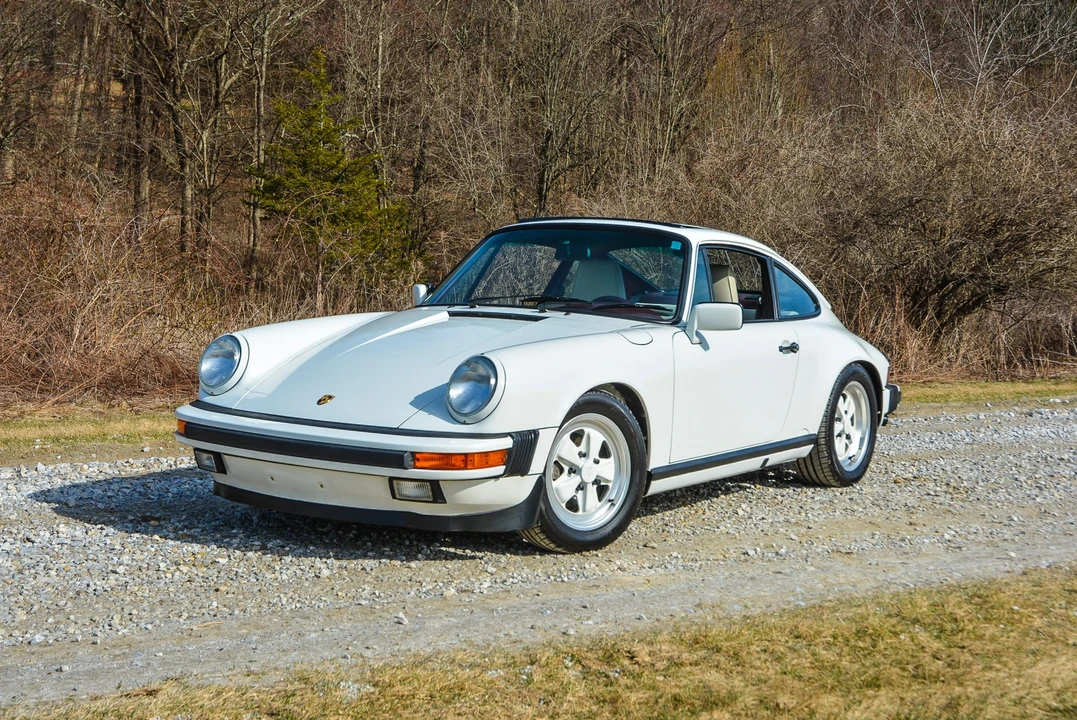 1988 Porsche 911 Carrera 3.2 - Image 4 of 31