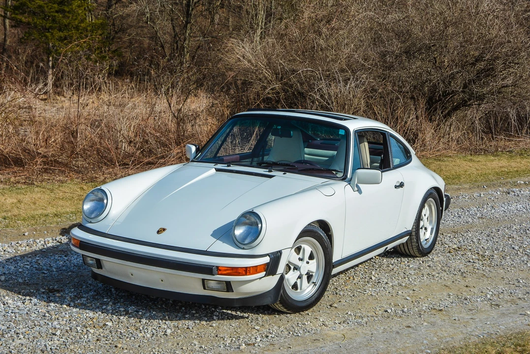 1988 Porsche 911 Carrera 3.2 - Image 6 of 31