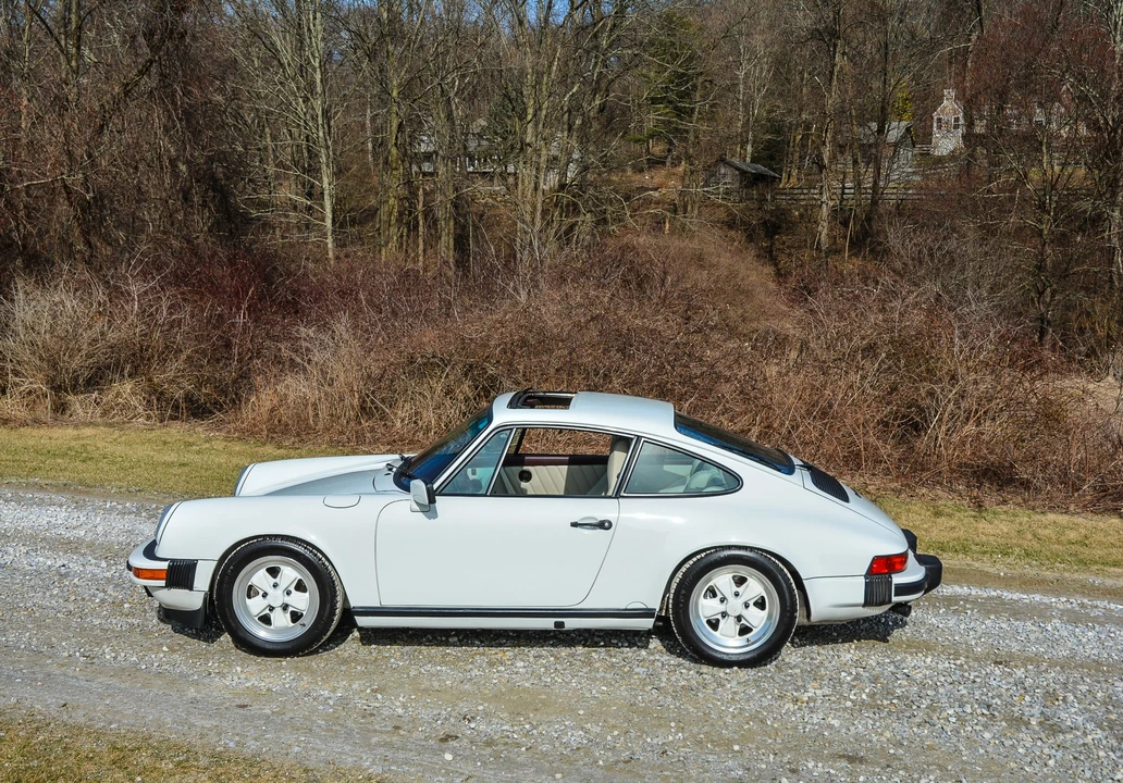 1988 Porsche 911 Carrera 3.2 - Image 12 of 31