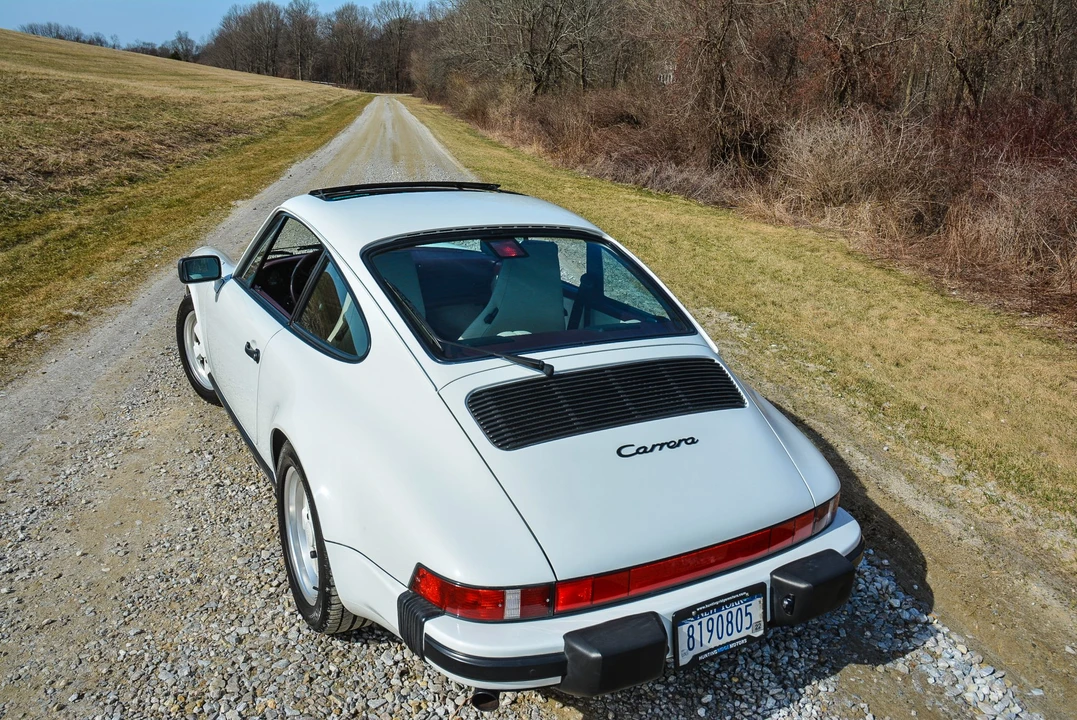 1988 Porsche 911 Carrera 3.2 - Image 22 of 31