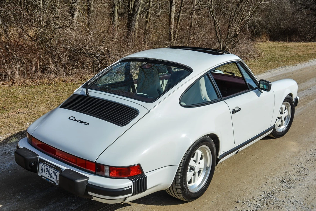 1988 Porsche 911 Carrera 3.2 - Image 30 of 31