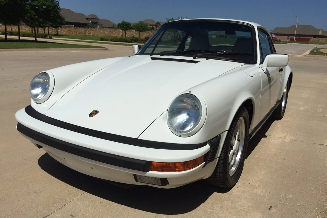 1988 Porsche 911 Carrera 3.2 - Image 18 of 31