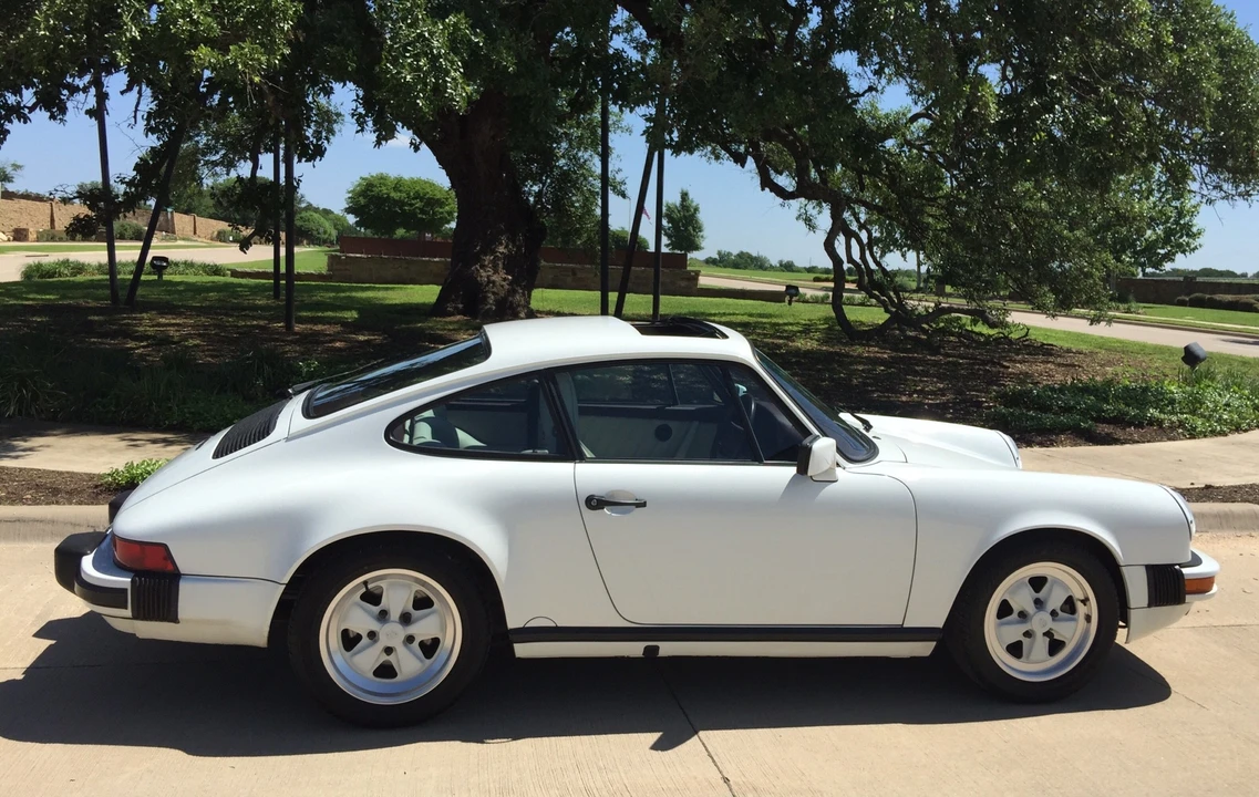1988 Porsche 911 Carrera 3.2 - Image 9 of 31