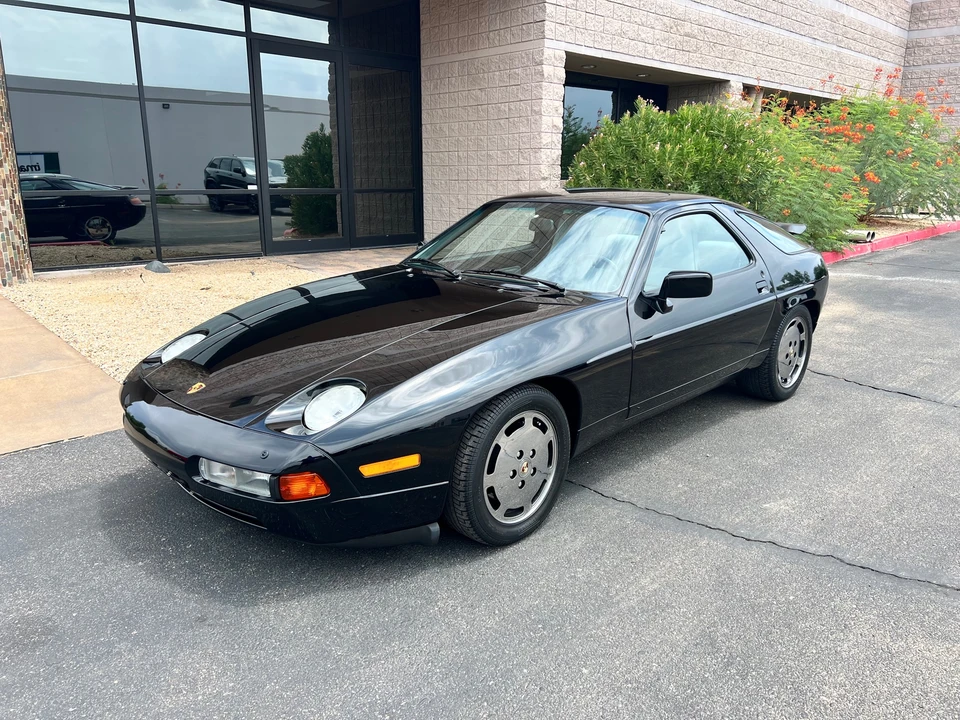 1988 Porsche 928 S4 - Image 2 of 31