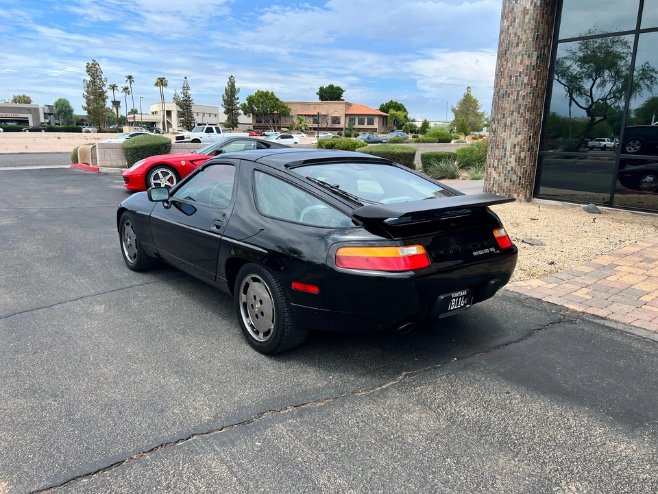 1988 Porsche 928 S4 - Image 5 of 31