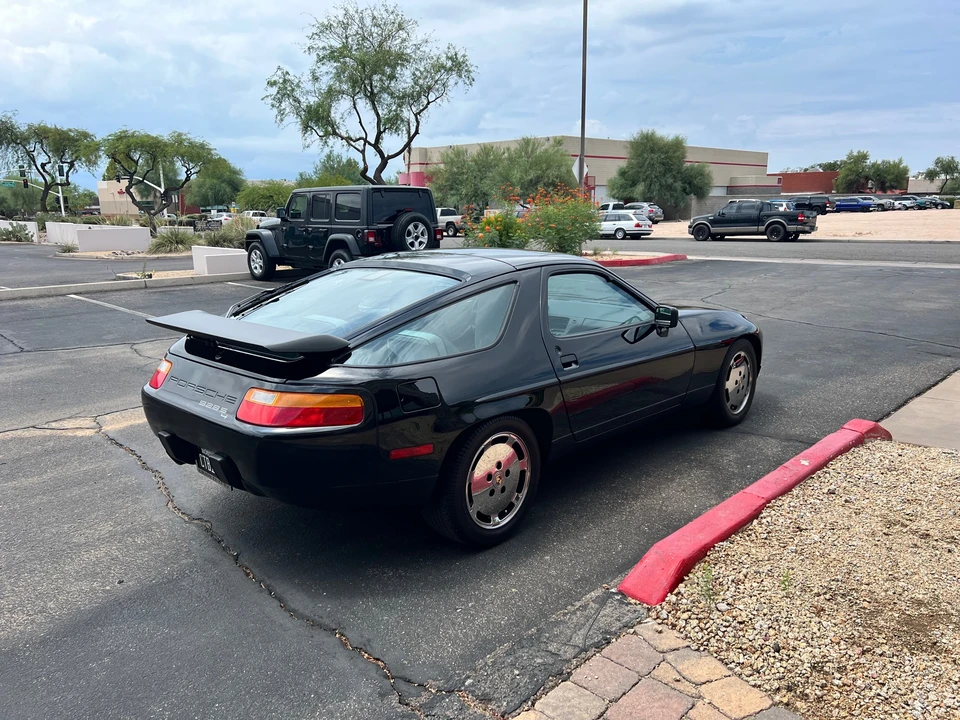 1988 Porsche 928 S4 - Image 6 of 31