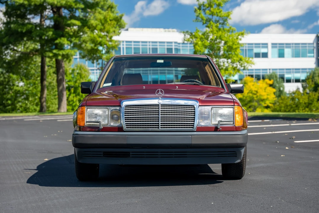 1989 Mercedes-Benz W124 E-Class - Image 8 of 31