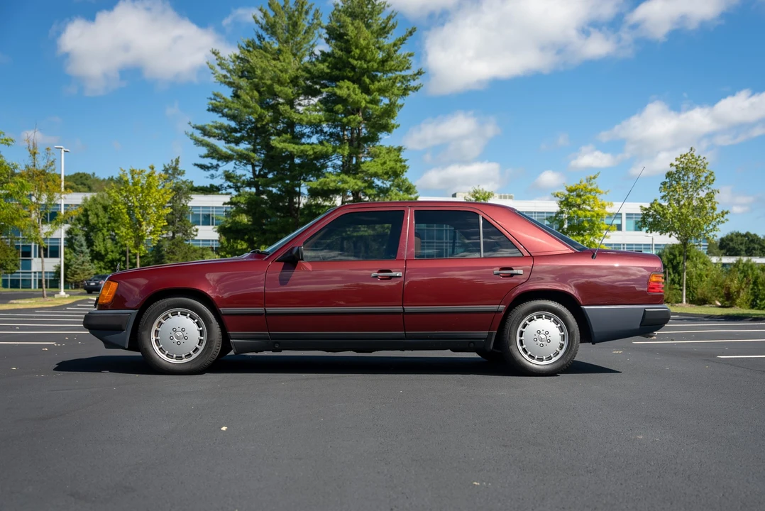 1989 Mercedes-Benz W124 E-Class - Image 23 of 31