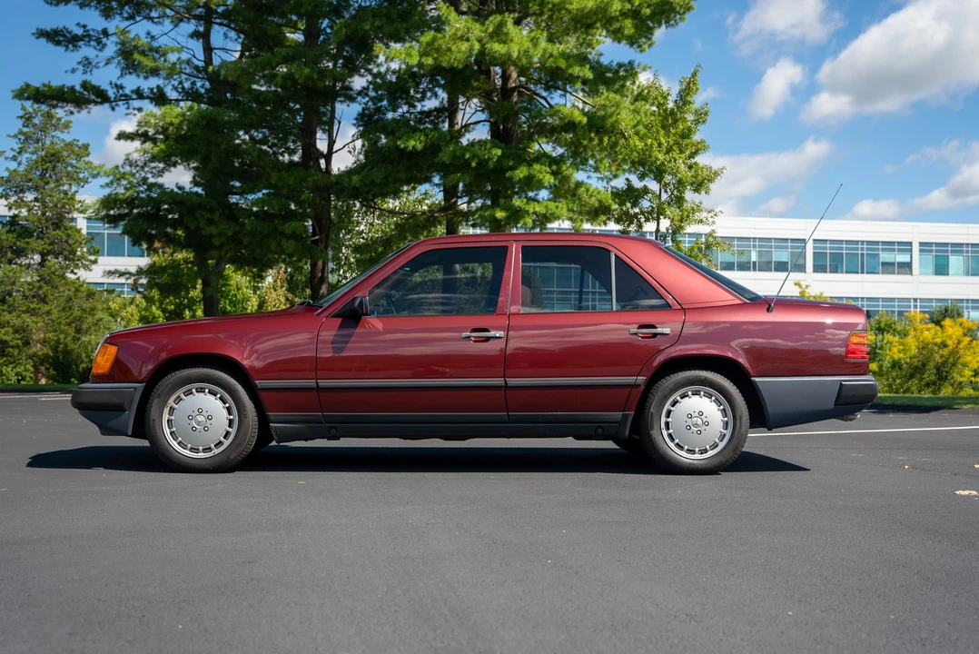 1989 Mercedes-Benz W124 E-Class - Image 22 of 31